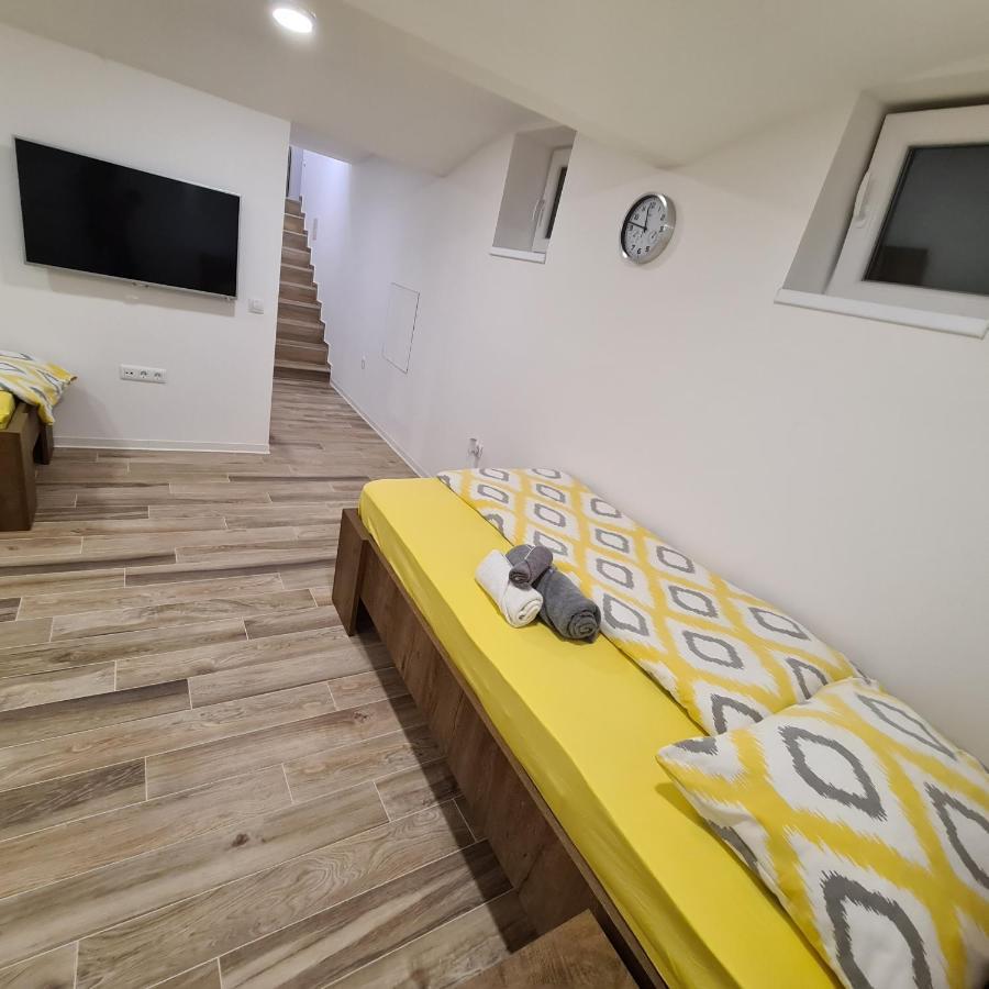 Apartment Dinlux Марибор Экстерьер фото