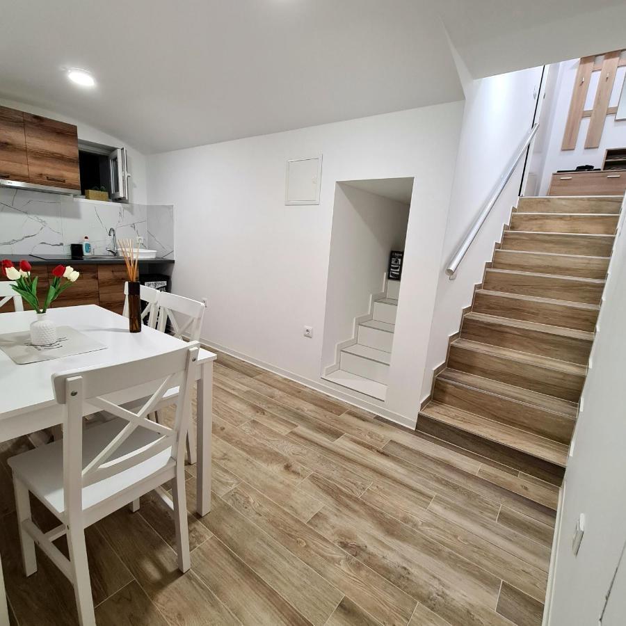 Apartment Dinlux Марибор Экстерьер фото