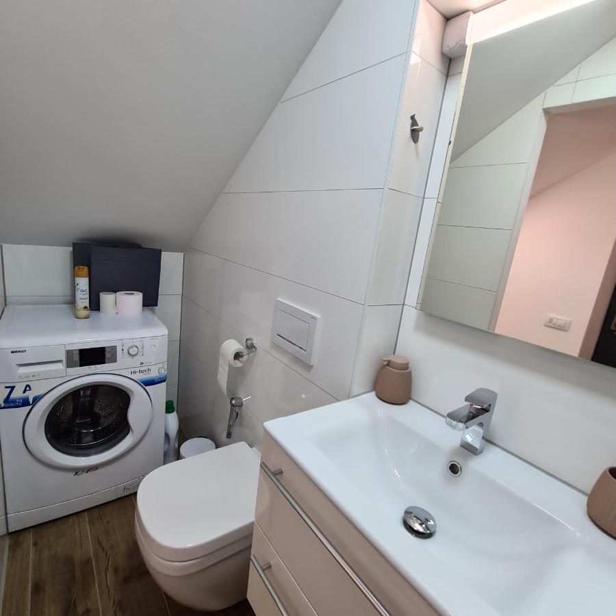Apartment Dinlux Марибор Экстерьер фото