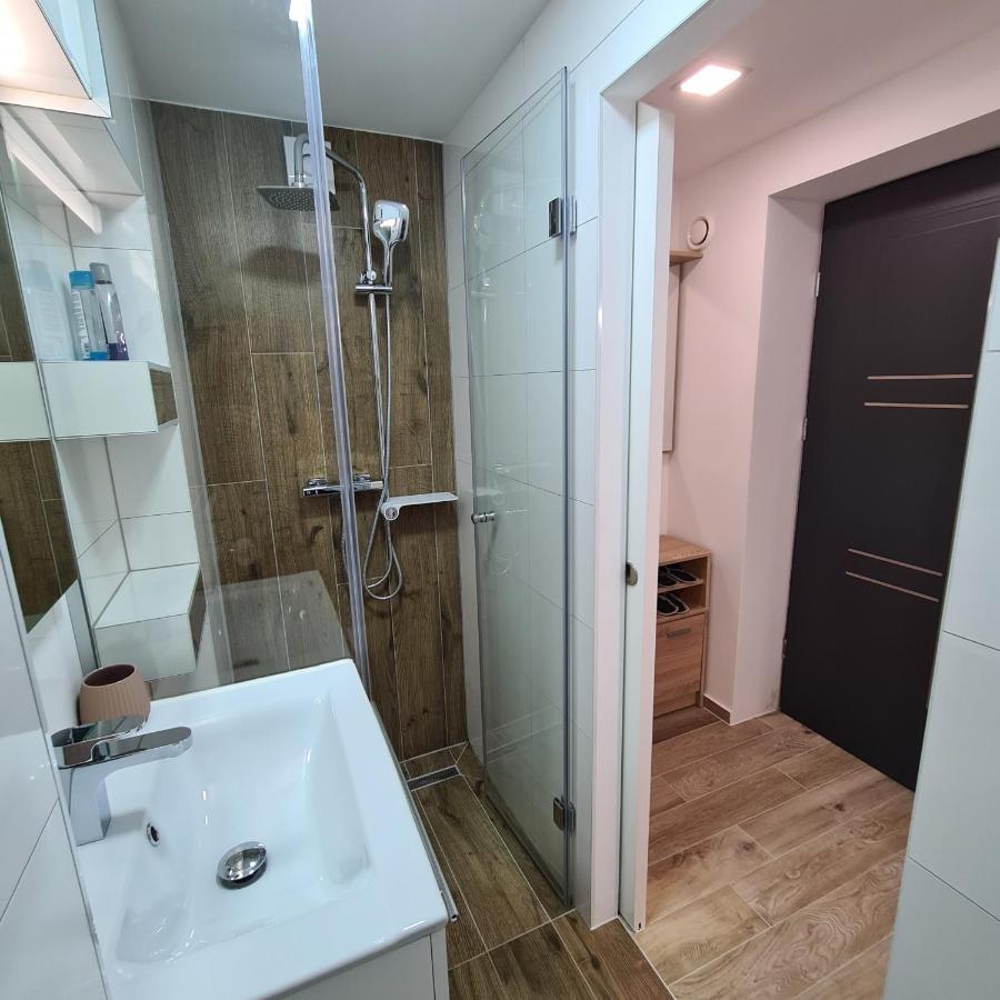 Apartment Dinlux Марибор Экстерьер фото