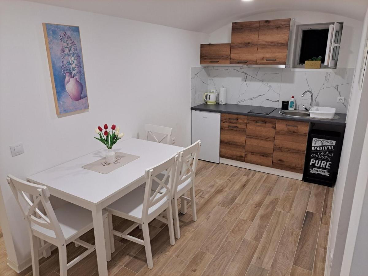 Apartment Dinlux Марибор Экстерьер фото