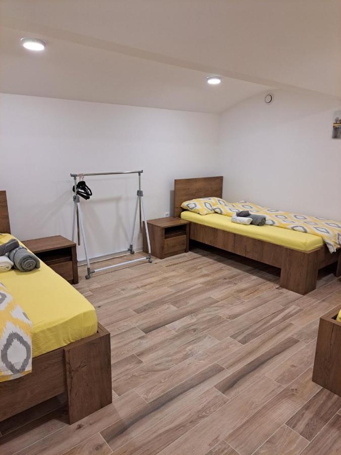 Apartment Dinlux Марибор Экстерьер фото