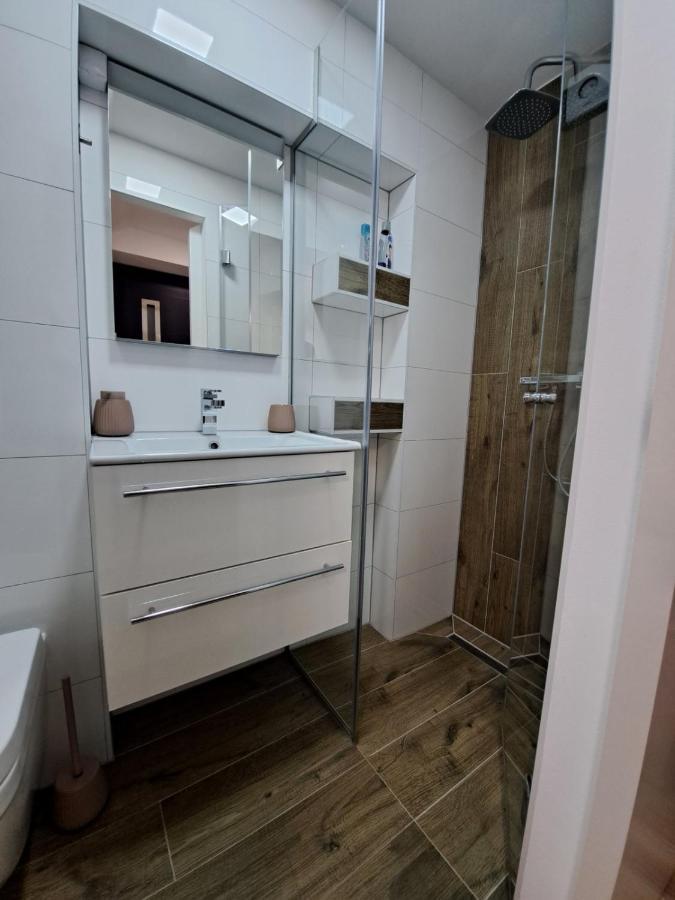 Apartment Dinlux Марибор Экстерьер фото